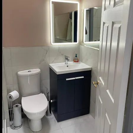 Luxury 2 Bedroom Apartment Beside Dublin Castle ダブリン