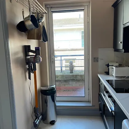 Luxury 2 Bedroom Apartment Beside Dublin Castle *