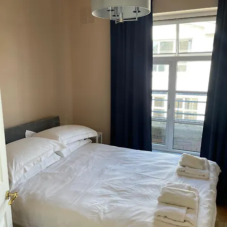 Luxury 2 Bedroom Apartment Beside Dublin Castle *