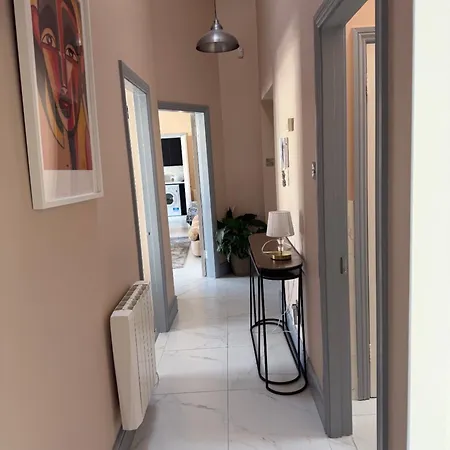 Luxury 2 Bedroom Apartment Beside Dublin Castle