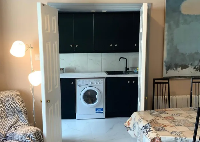 Castle Street Apartment *